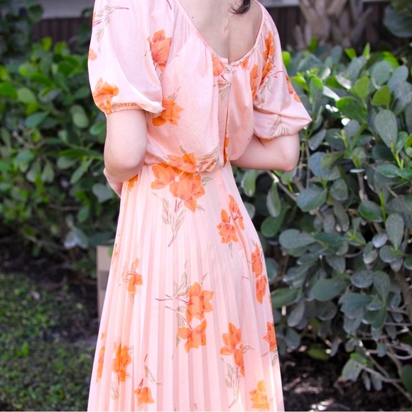 VTG 70s Peach Floral Maxi Dress Boho Prairie Peasant Pleated Skirt Festival. SM - Picture 1 of 14